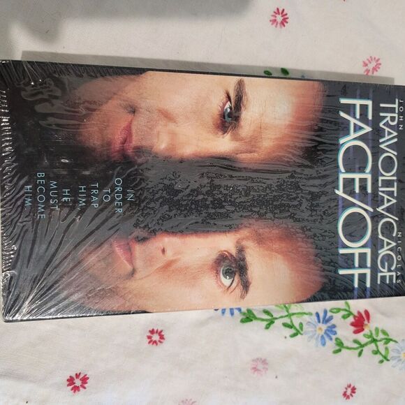 Lot of 3 VHS 90s Movies, Face/Off & Titanic Sealed, Dances W/ Wolves unsealed - Picture 12 of 16